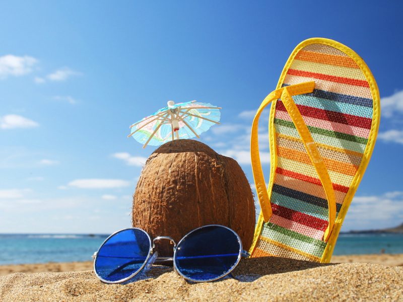 7 Tricks To Spend Less On Holidays.