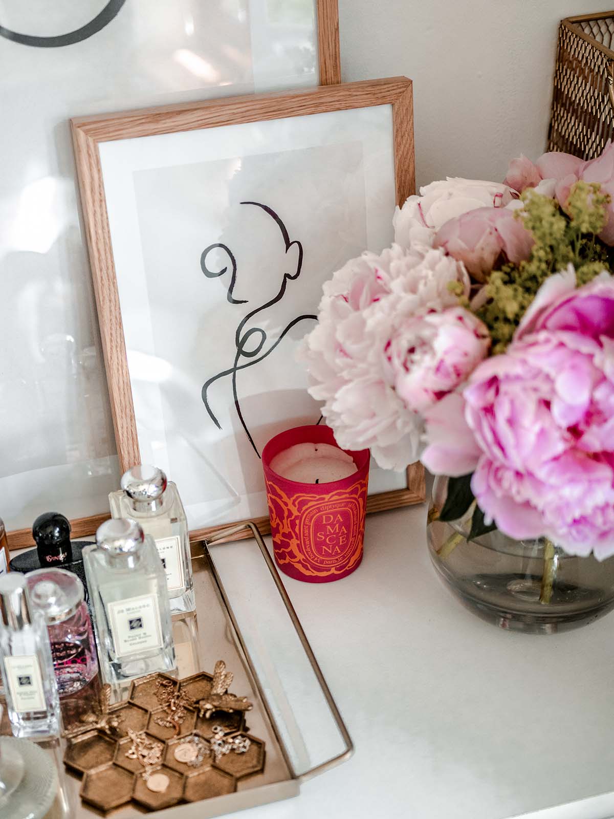 Decorating A Small Bedroom