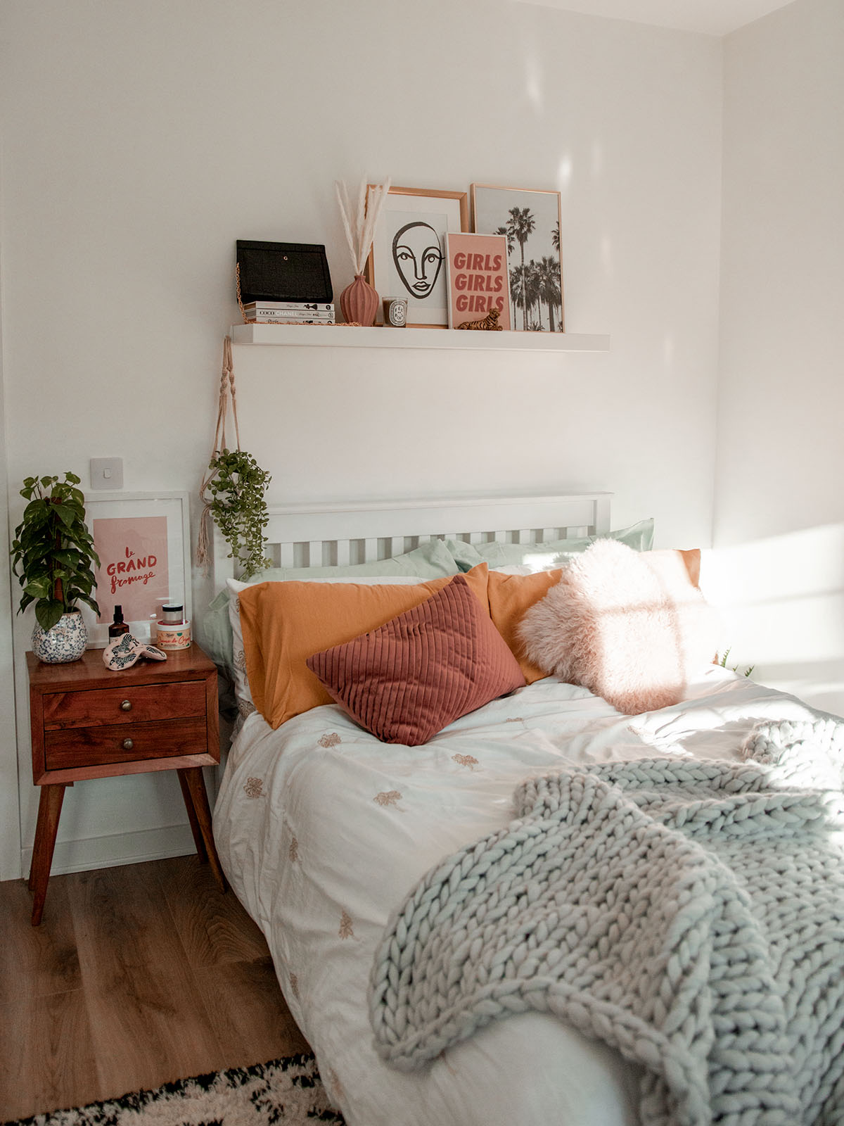 Bedroom Details.