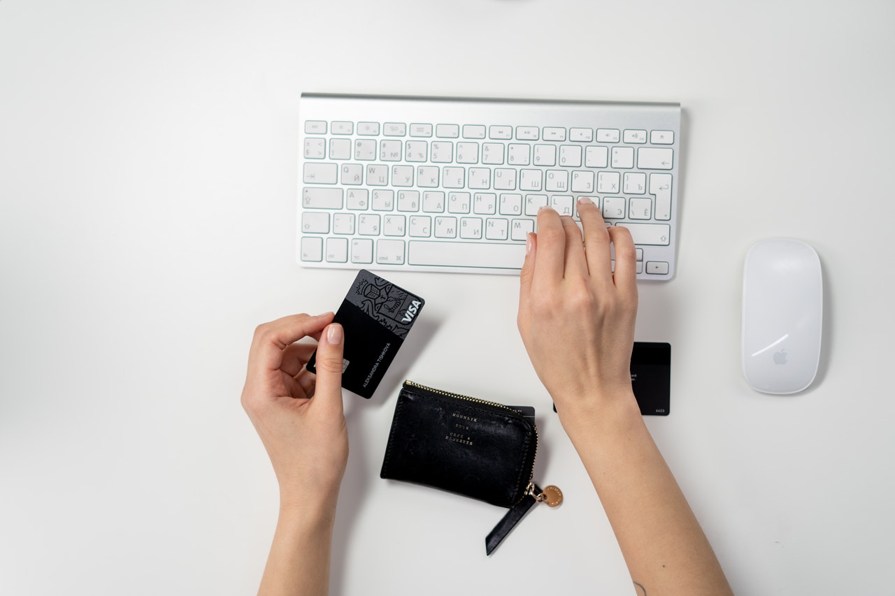 5 Signs You Love Online Shopping.