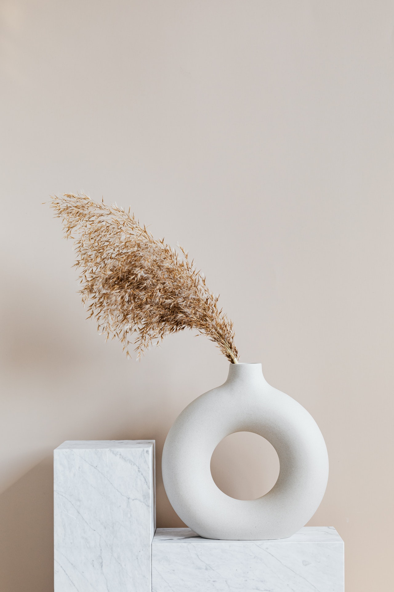 5 Clever Ways To Use Neutral Colours in Interior Design.