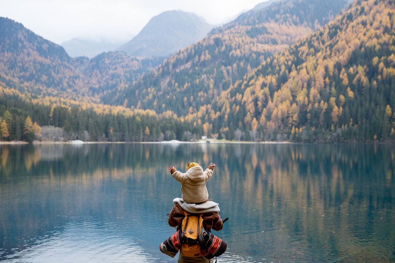 5 Best Travel Hacks for Moms Travelling With Babies & Toddlers.
