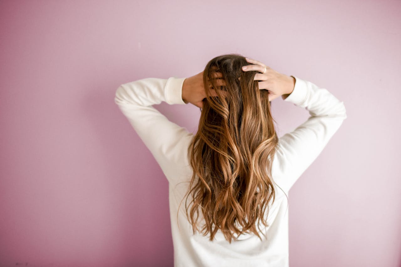 How to Keep Your Hair Looking and Feeling Fresh.