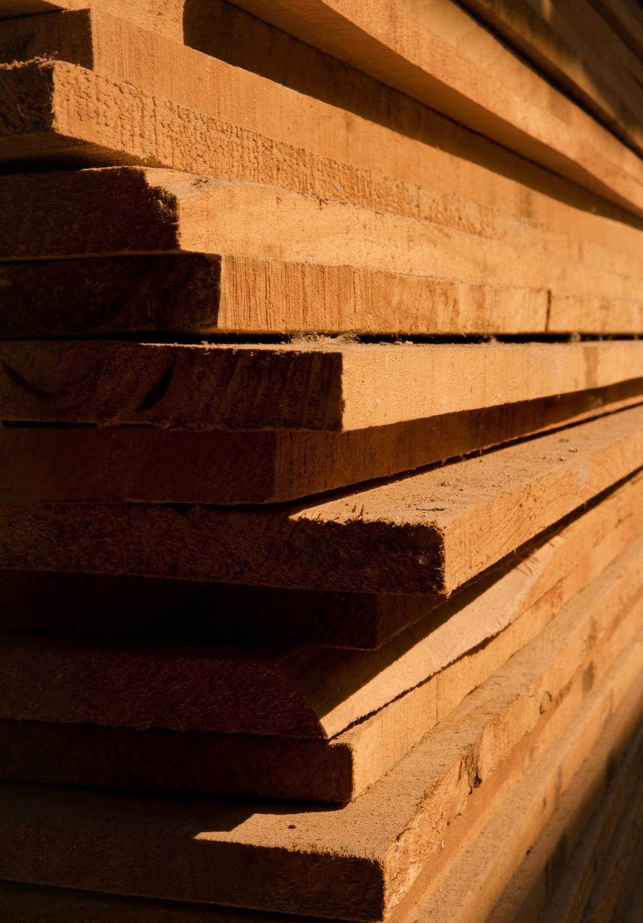 Transform Your Garden with Reclaimed Railway Sleepers: 8 Easy DIY Projects.