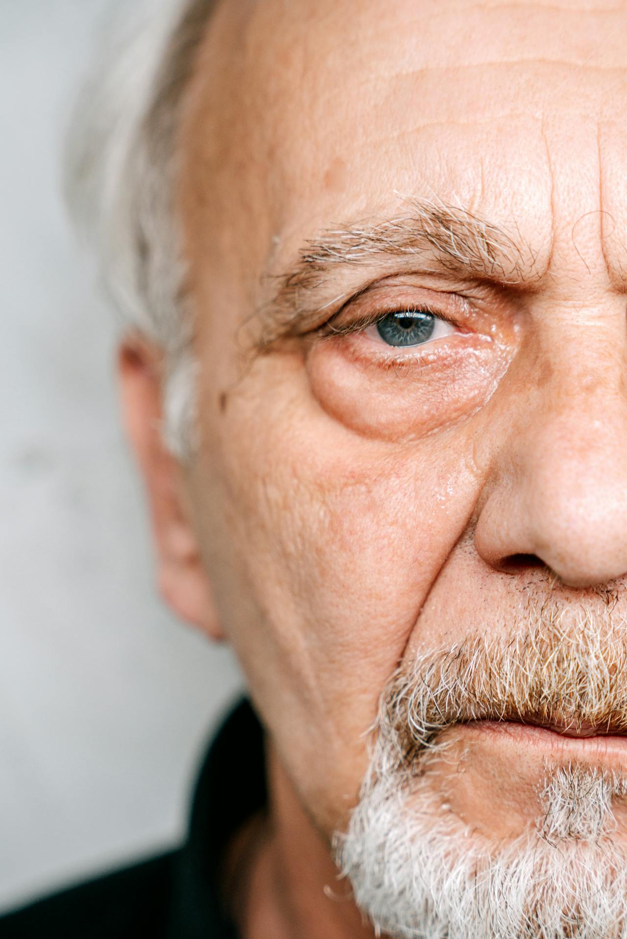 Shield Your Eyes: Expert Tips to Reduce AMD Risk And Preserve Vision After 50.