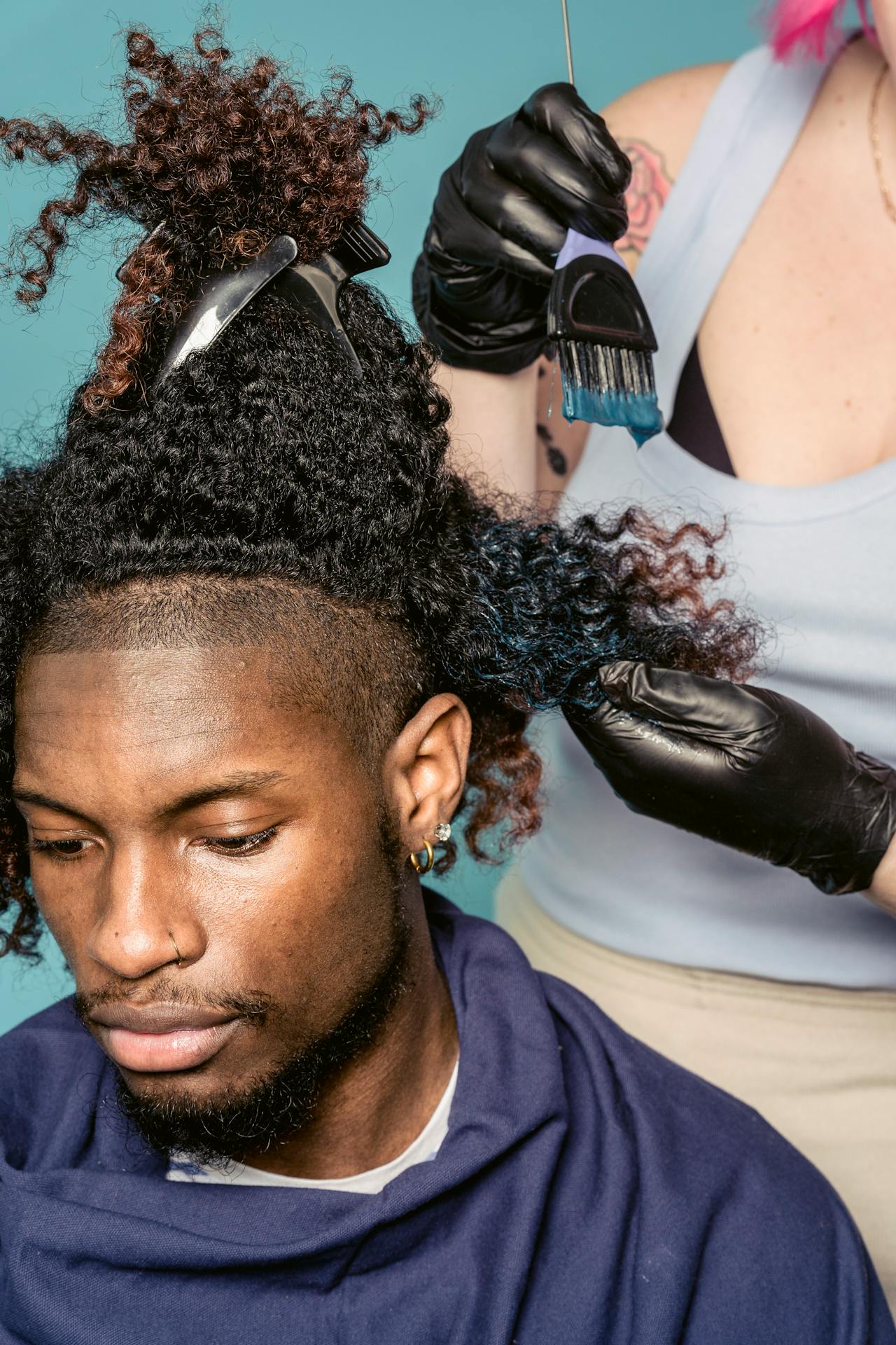How Does Colouring Shampoo Compare to Permanent Hair Dye for Men?