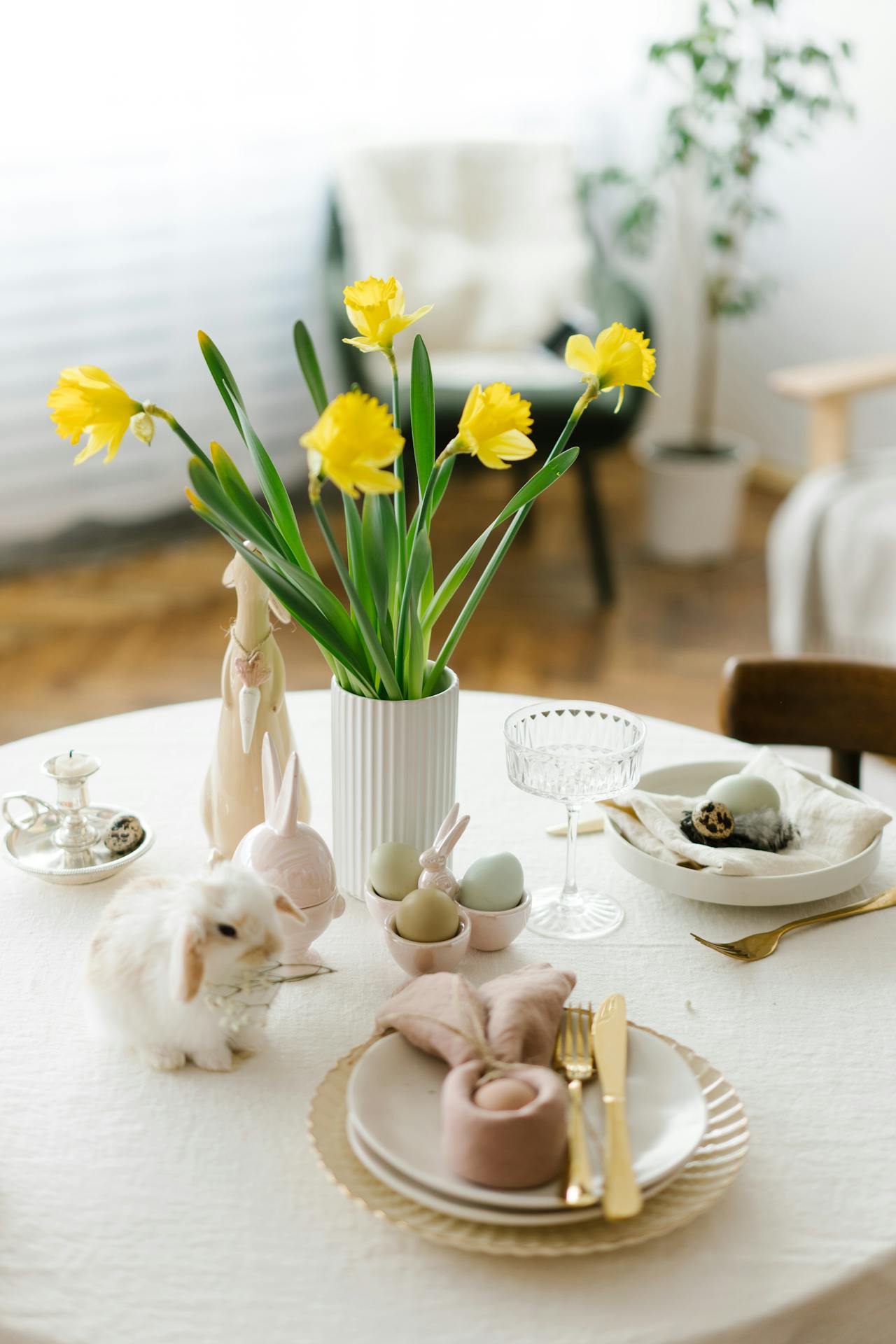 Butter Yellow: The Interior Trend Bringing Joy to British Homes.