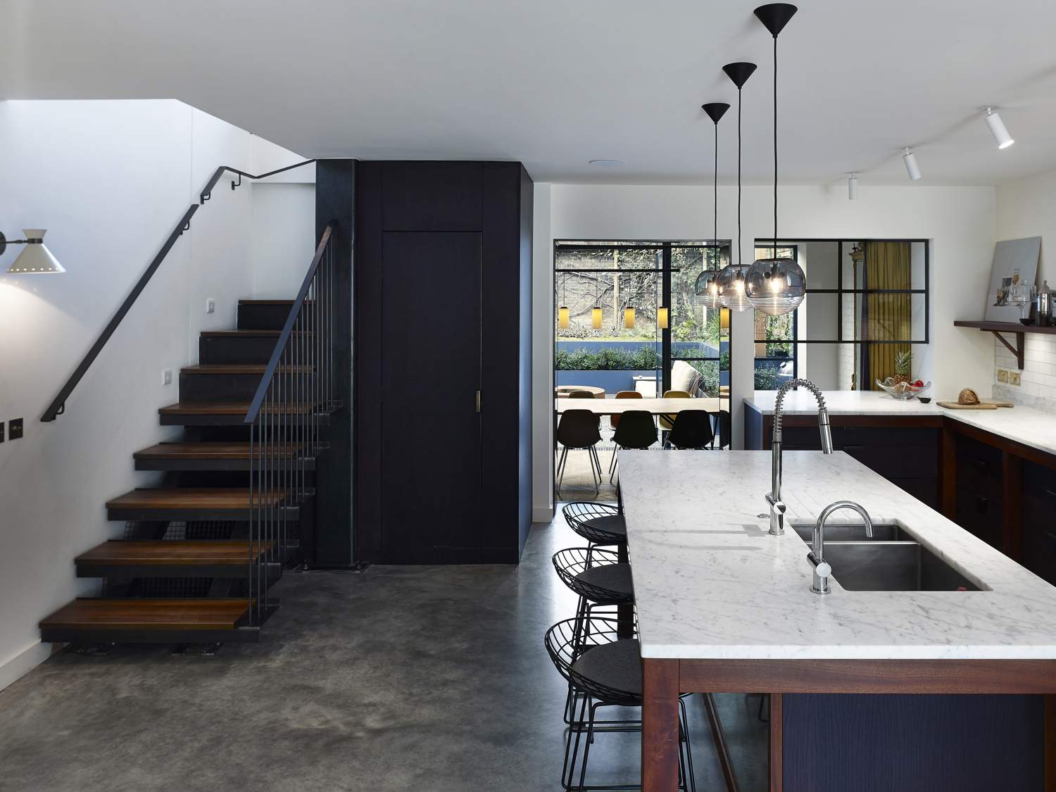 8 Gorgeous Interior Design Ideas For Kitchen Makeovers.